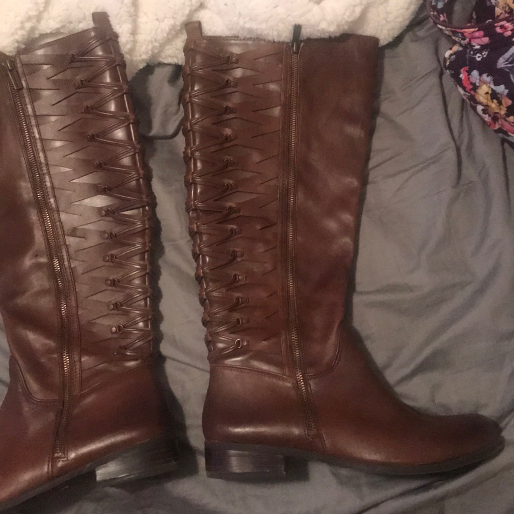 Gianni Bini Brown Leather Boots. Size 11m